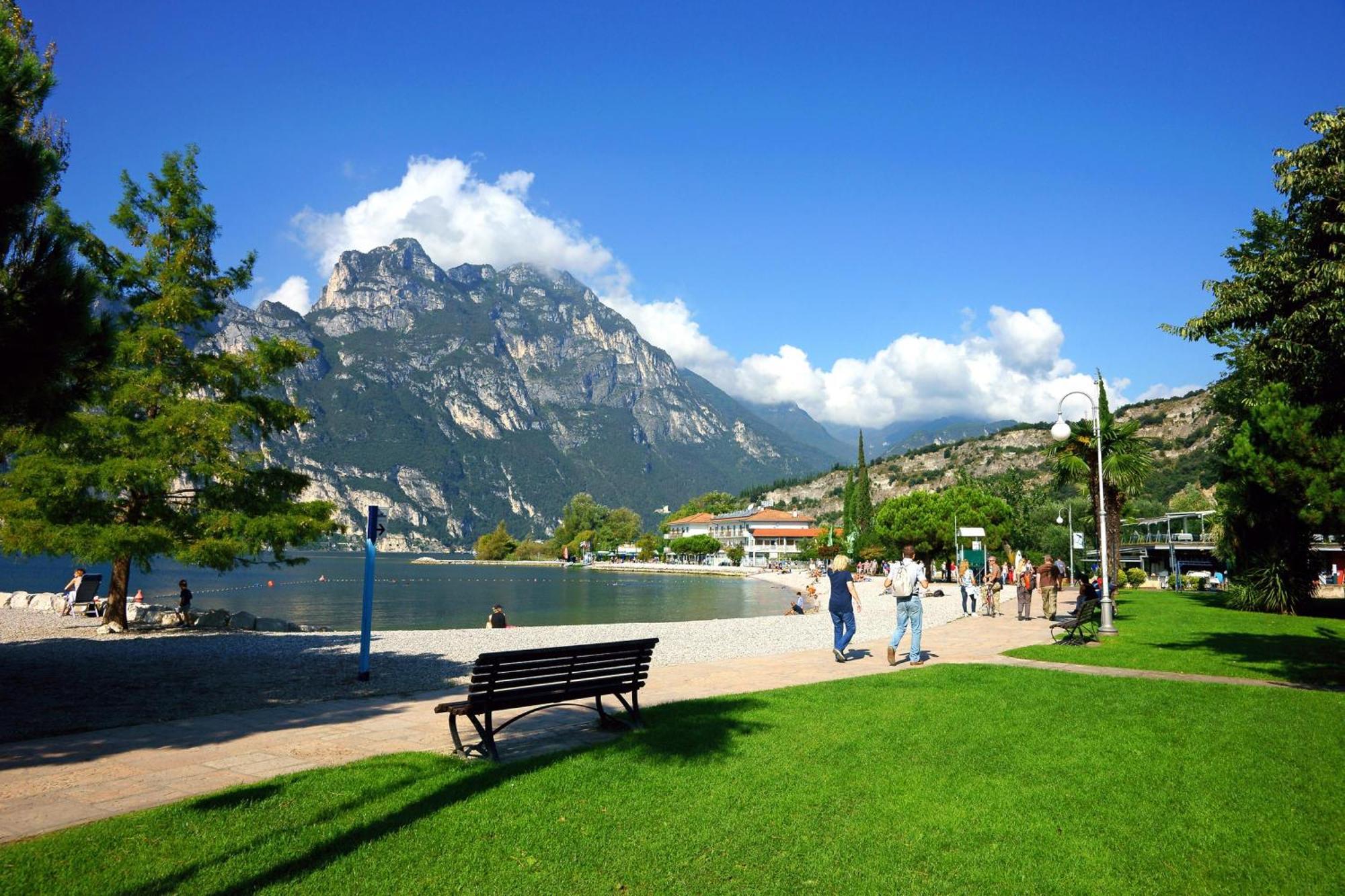 Appartamento Centro Storico Riva - Happy Rentals Экстерьер фото